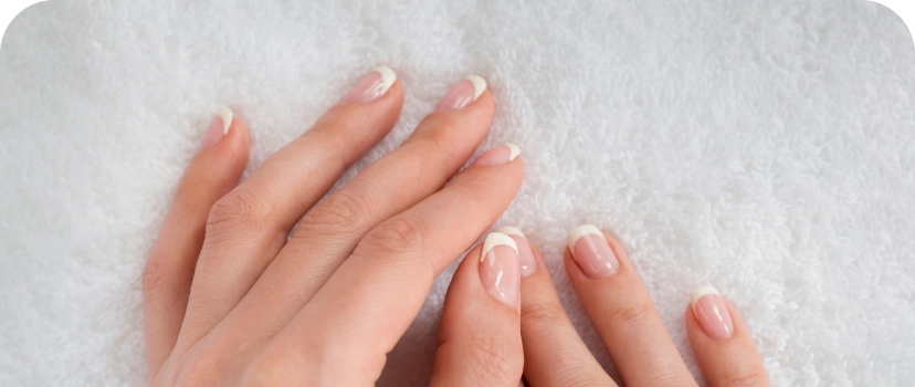 Ongle, pose de chablon par Body Nails Folie